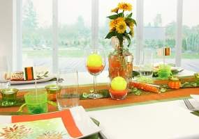 Tischdeko orange grün Fest