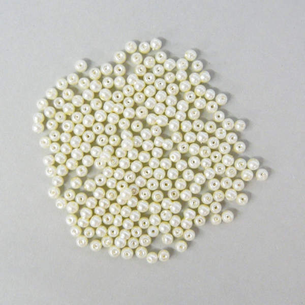 Glaswachsperlen 4 mm creme, 180 Stück, ca. 15 g