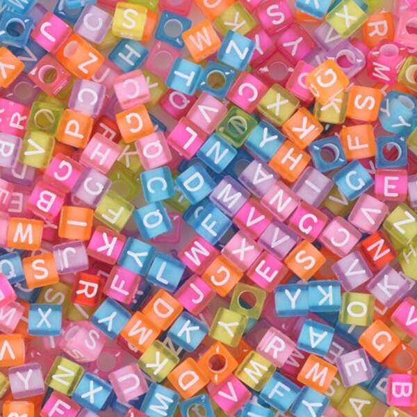 Perlenwürfel Buchstaben bunt, transparent, 500g, 6x6 mm